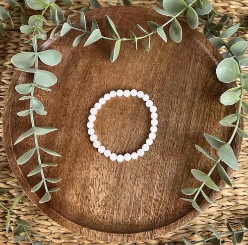 Stenarmband av Snökvarts (6 mm)