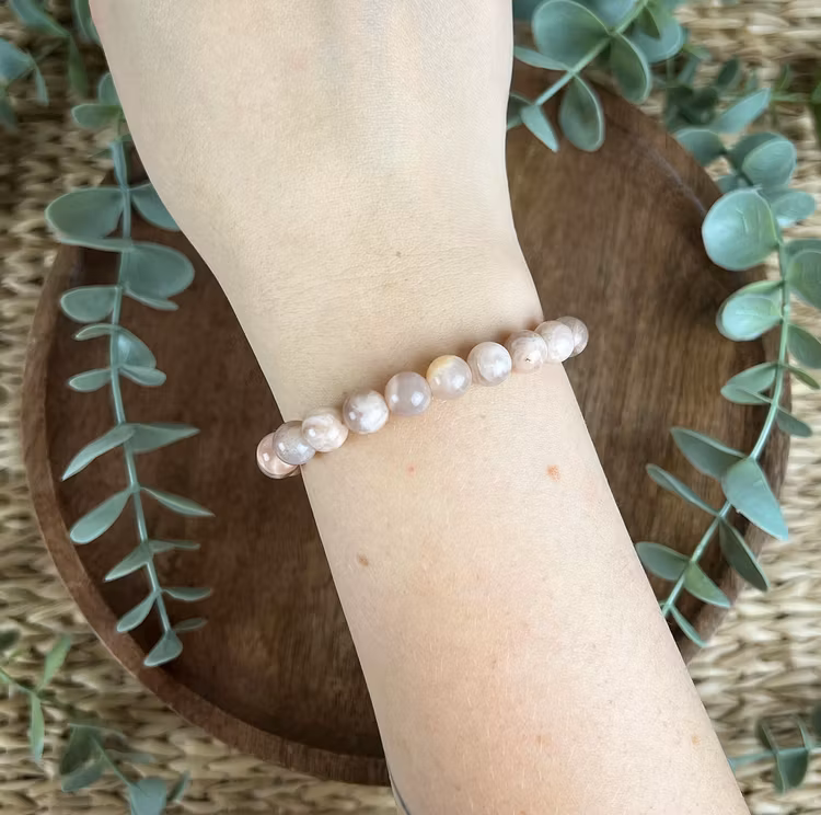 Stenarmband av Persikomånsten (8 mm)