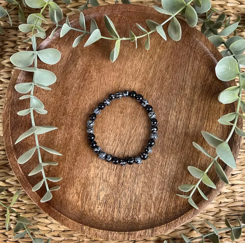 Stenarmband av Snöflingeobsidian (6 mm)