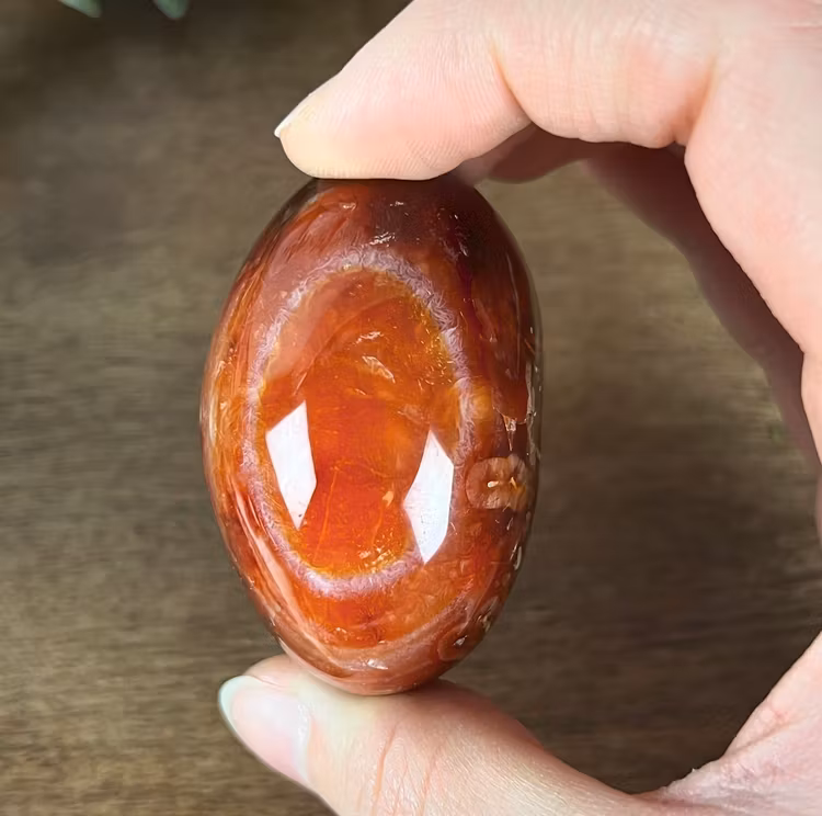 Karneol meditationssten (handsten) A