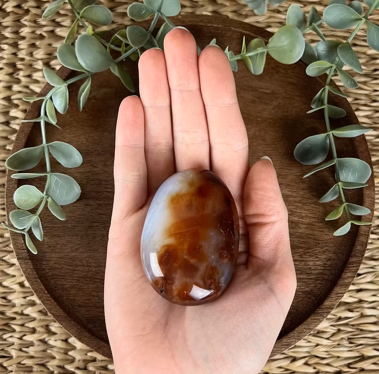 Karneol meditationssten (handsten) B