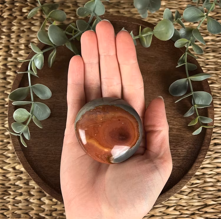 Polykromjaspis meditationssten (handsten) E