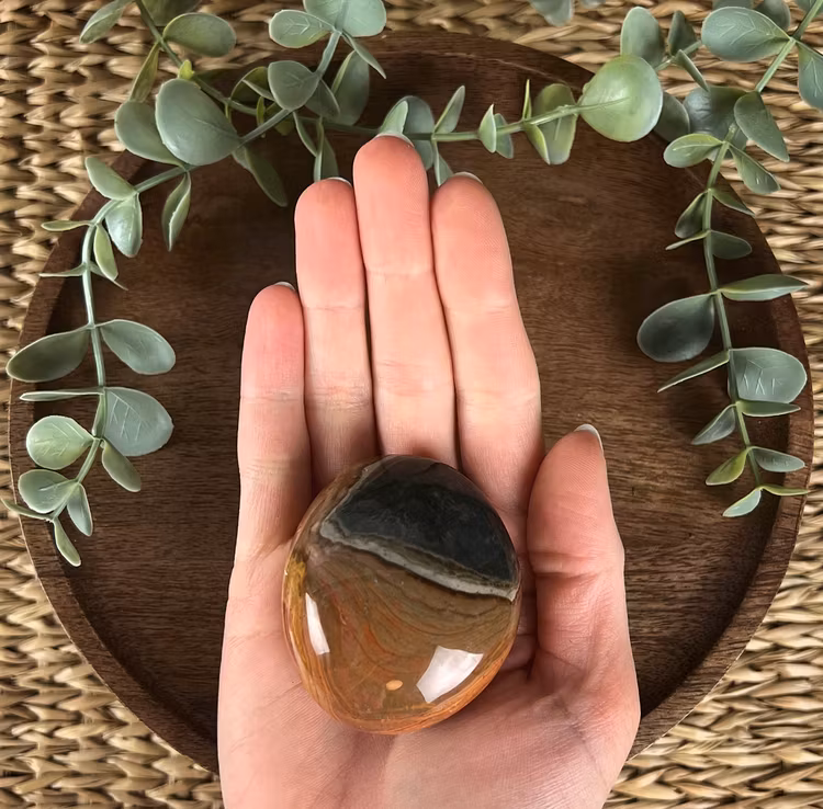 Polykromjaspis meditationssten (handsten) G