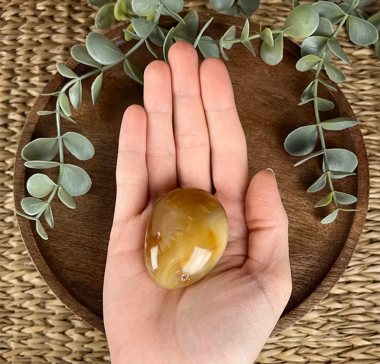 Karneol meditationssten (handsten) C