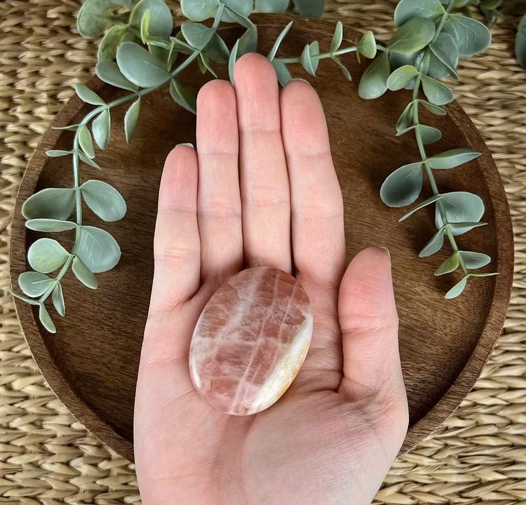 Rosenkalcit meditationssten/handsten A