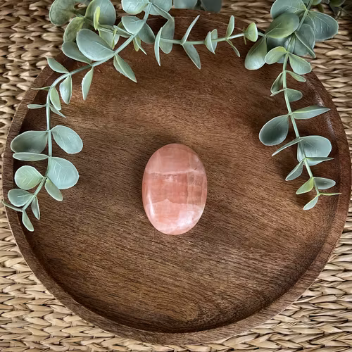 Rosenkalcit meditationssten/handsten B