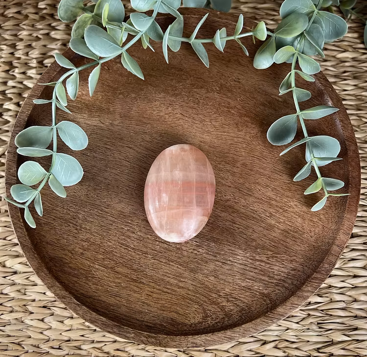 Rosenkalcit meditationssten/handsten D