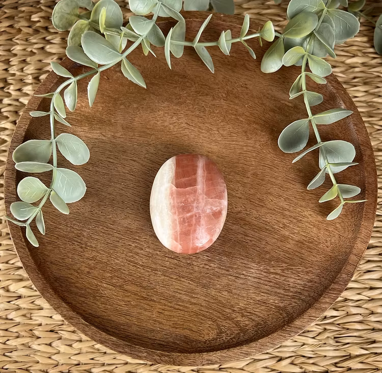 Rosenkalcit meditationssten/handsten E