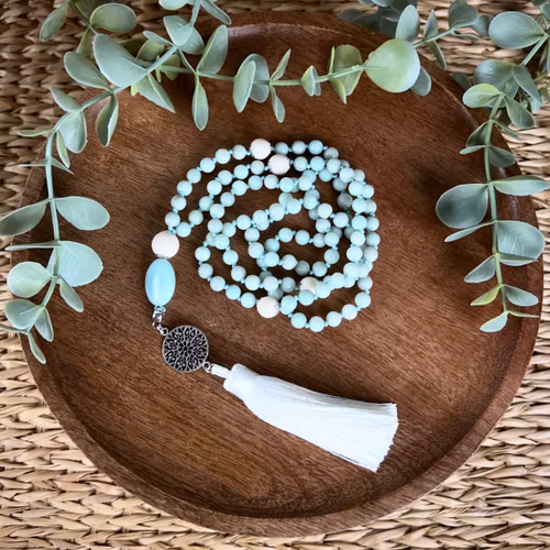 Mala halsband (handknutet) Amazonit & Vit matt jaspis