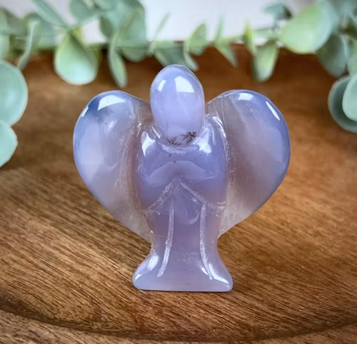 Kalcedon ängel med fina dendriter