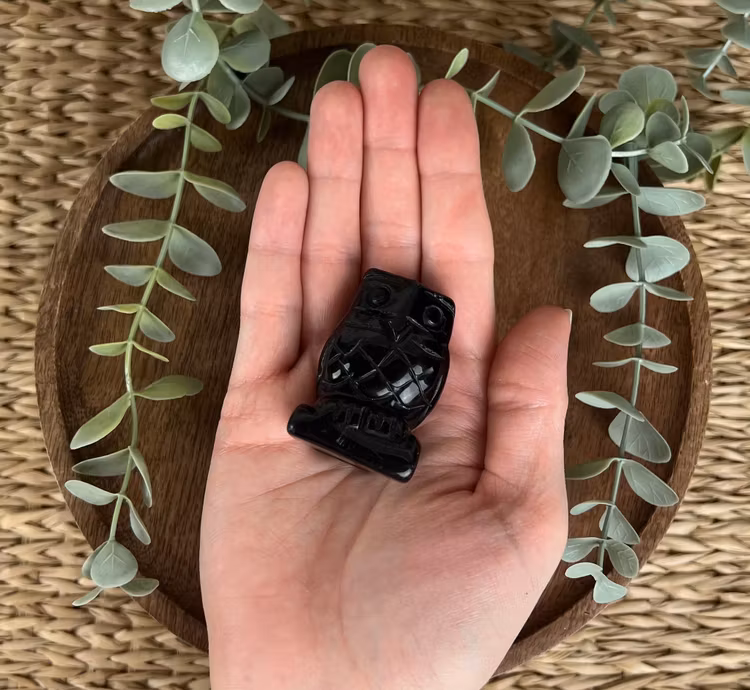 Svart Obsidian Uggla A