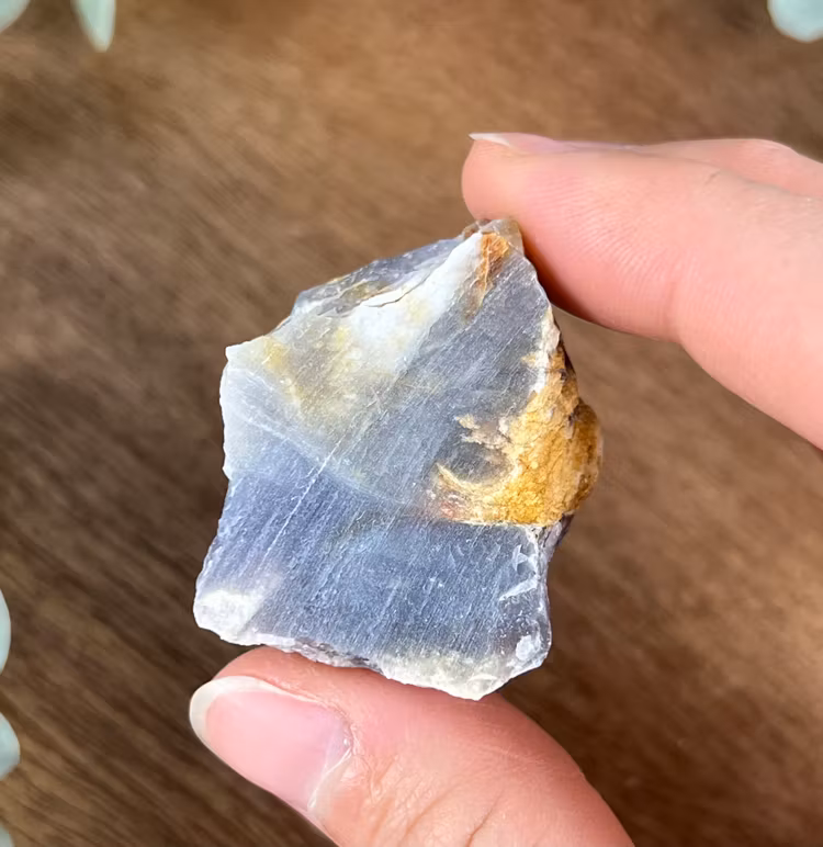 Violet Kalcedon rå bit B