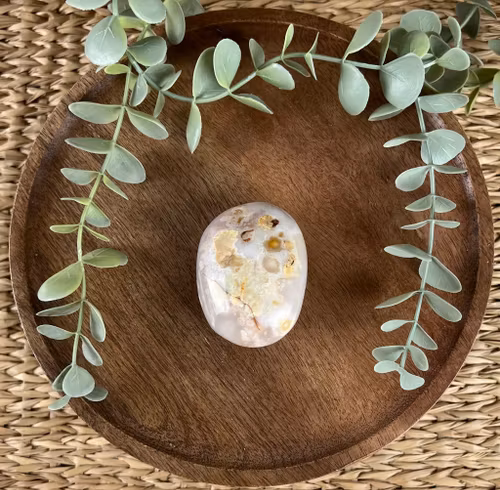 Blomsteragat meditationssten (handsten) G