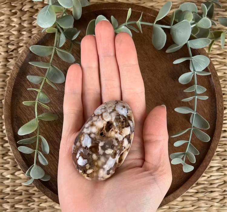 Blomsteragat meditationssten (handsten) H