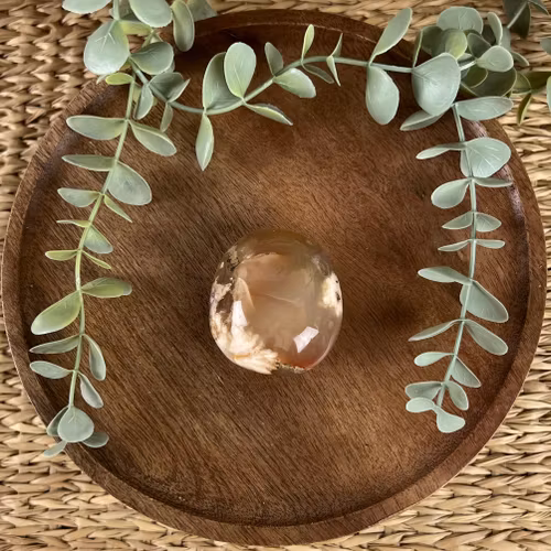 Blomsteragat meditationssten (handsten) D