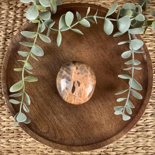 Persikomånsten meditationssten (handsten) B