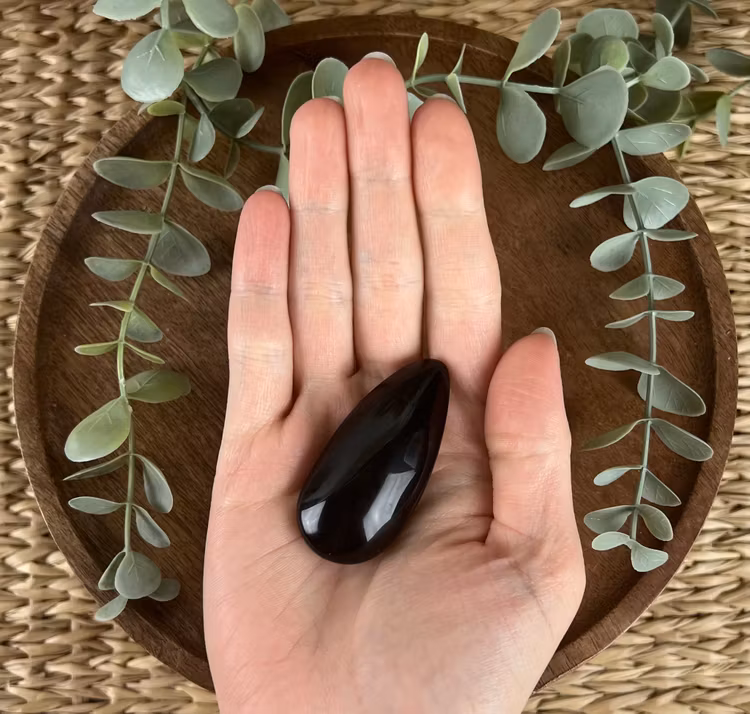 Regnbågsobsidian meditationssten (handsten) B