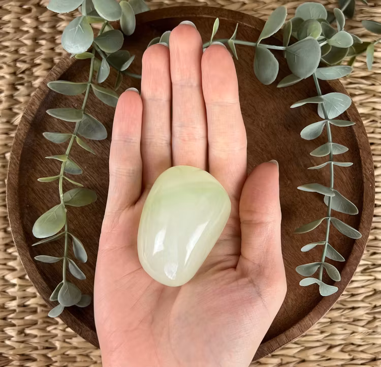 Grön kalcit meditationssten (handsten)