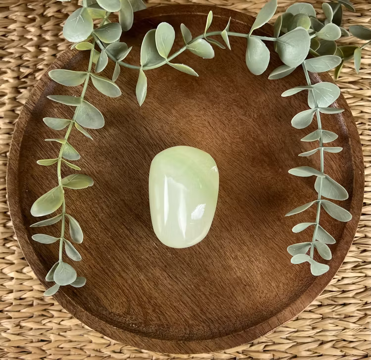 Grön kalcit meditationssten (handsten)