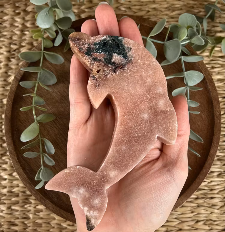 Rosa Ametist delfin carving F