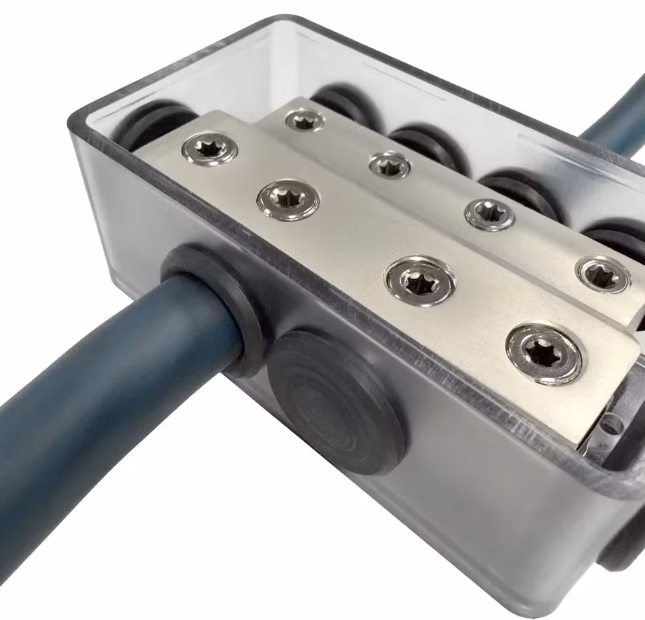 FYRA 4-600440 STEG 2 DISTRIBUTIONSBLOCK, 4X50MM2 TILL 4X25MM2