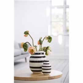 Omaggio Vas Svart 20cm