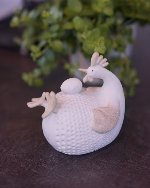 Tupp ägg på mage SIA