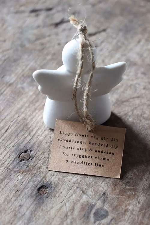 Majas cottage hängande skyddsängel