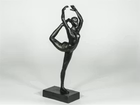 Staty Yoga trädet
