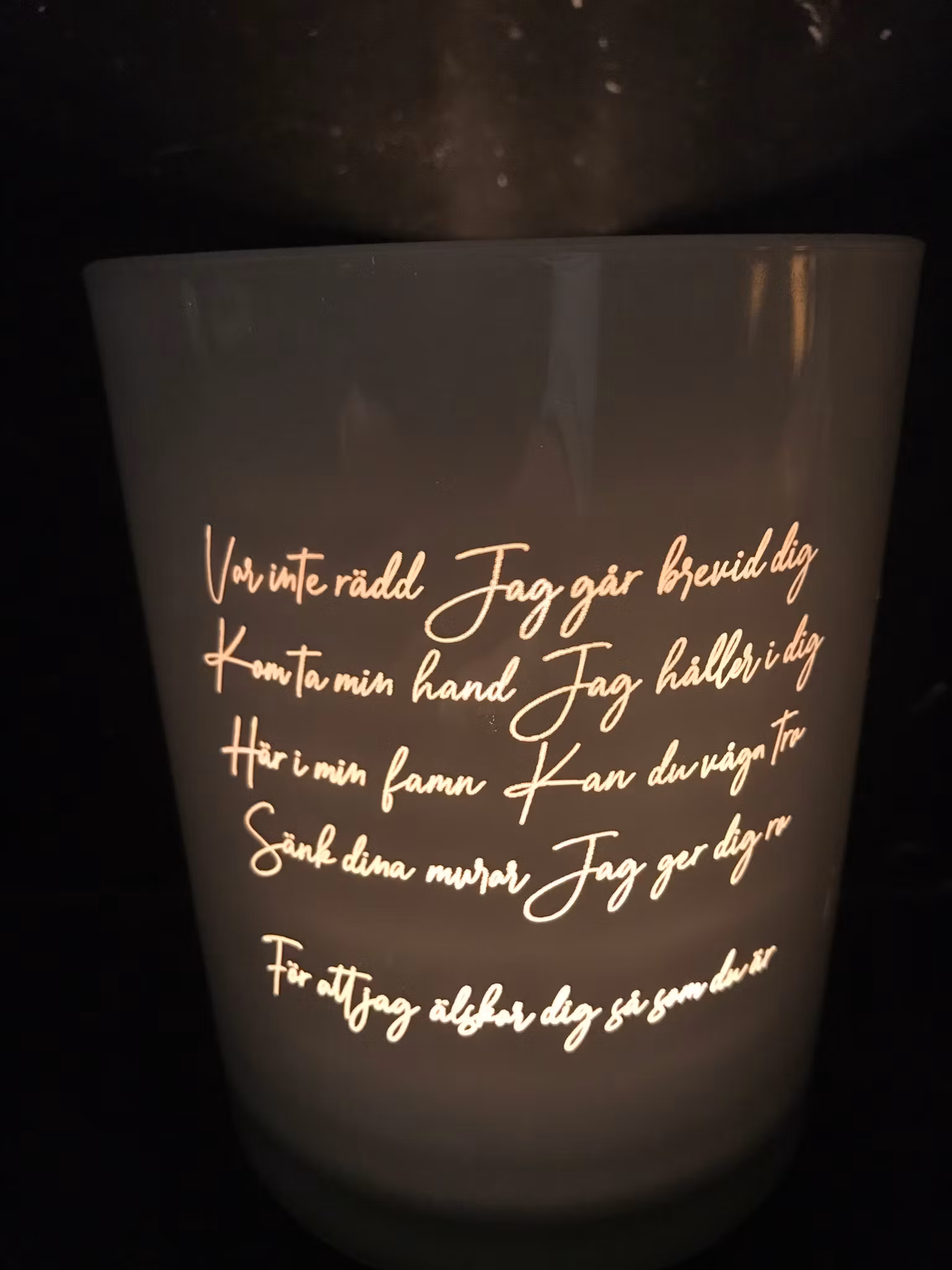 Majas lykta Kärleksvisan Sarah Dawn Finer