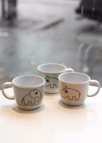 Done By Deer "Melamin mugg med öra" rosa & blå