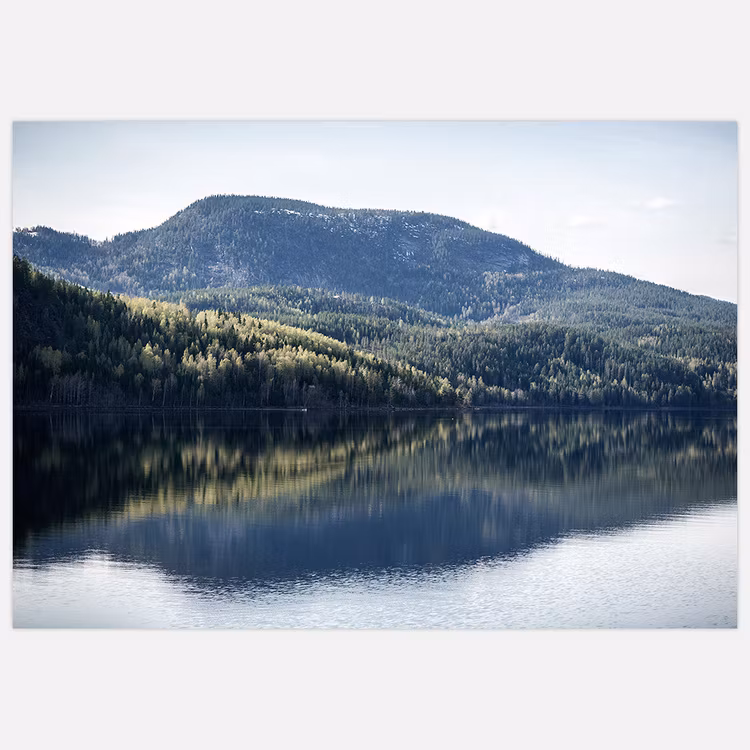 Tavla med en vacker fjord av Insplendor studio.