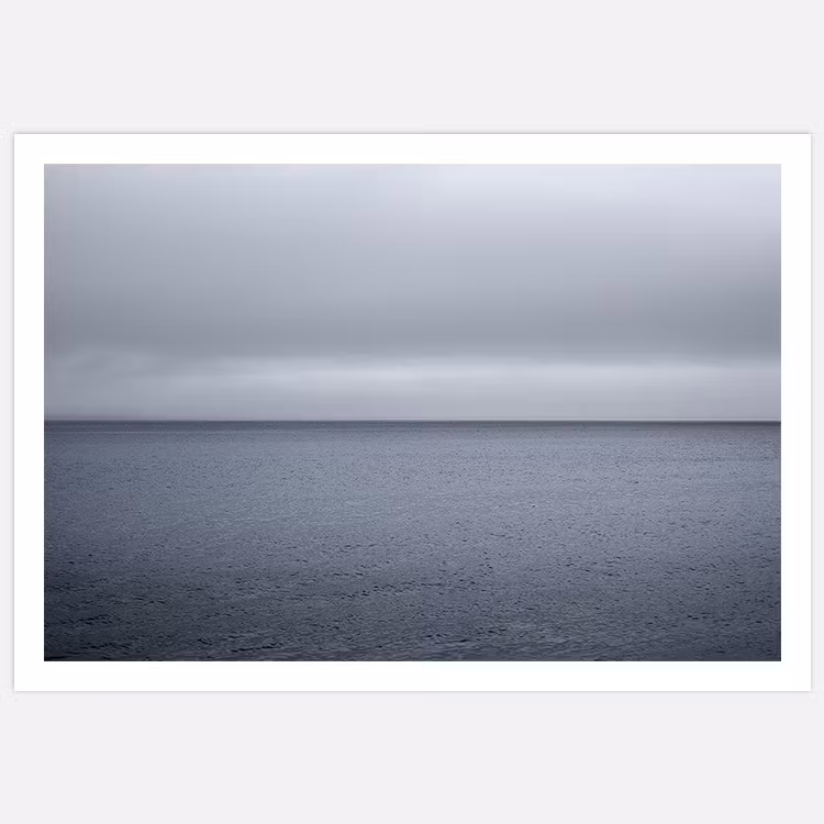 Art Print med himmel och hav av Insplendor Art Studio i Sverige.