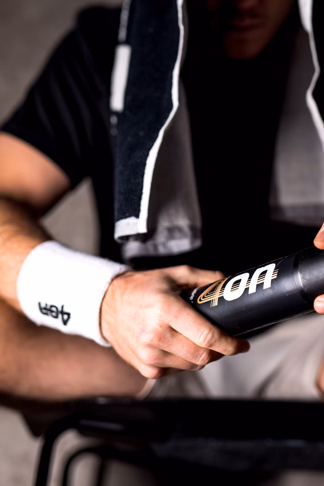 4on Wristband 2-Pack, White