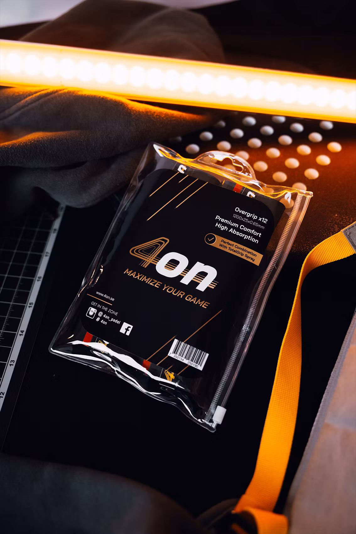 4on Premium Comfort Overgrip, Black Edt. 12-Pack