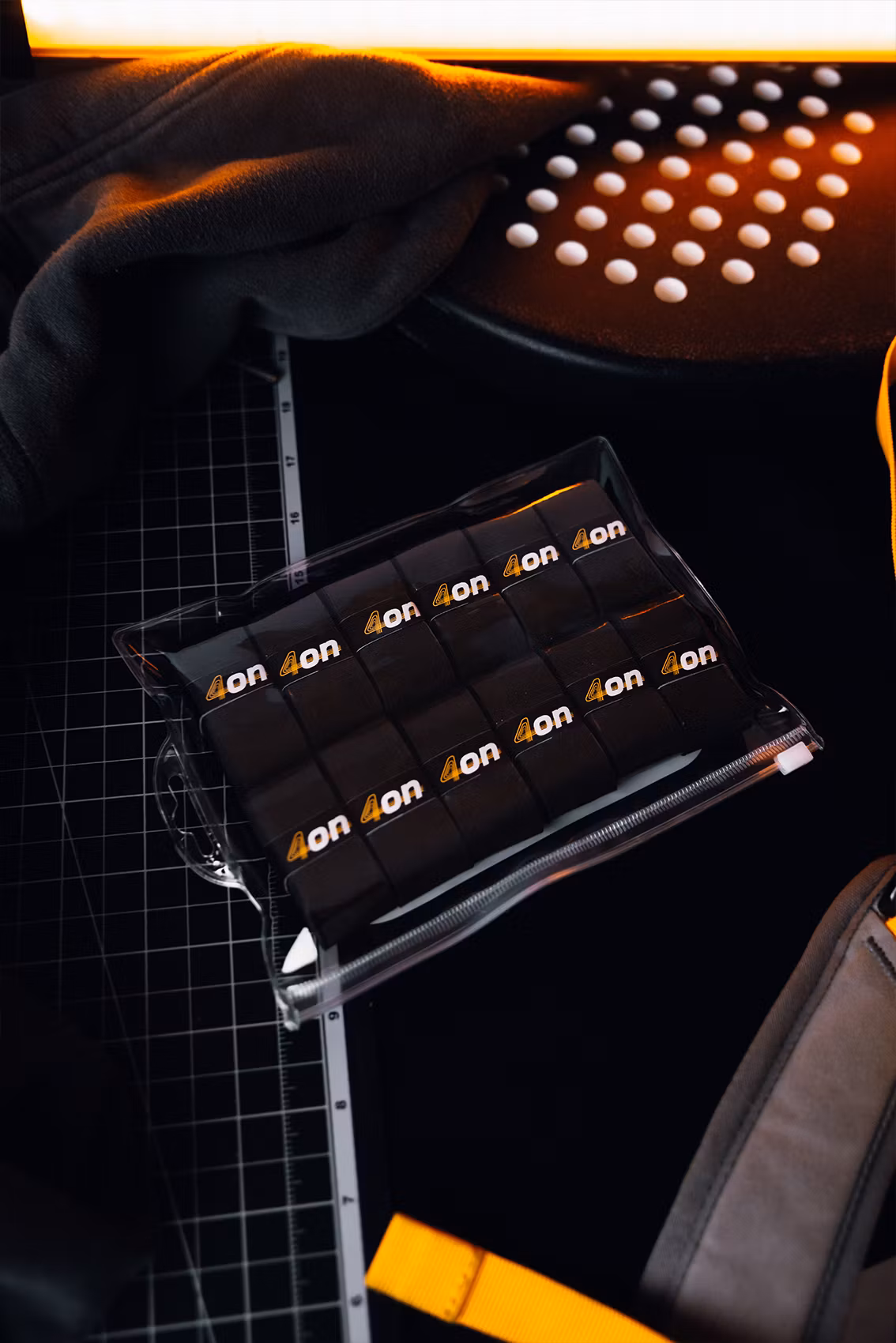 4on Premium Comfort Overgrip, Black Edt. 12-Pack