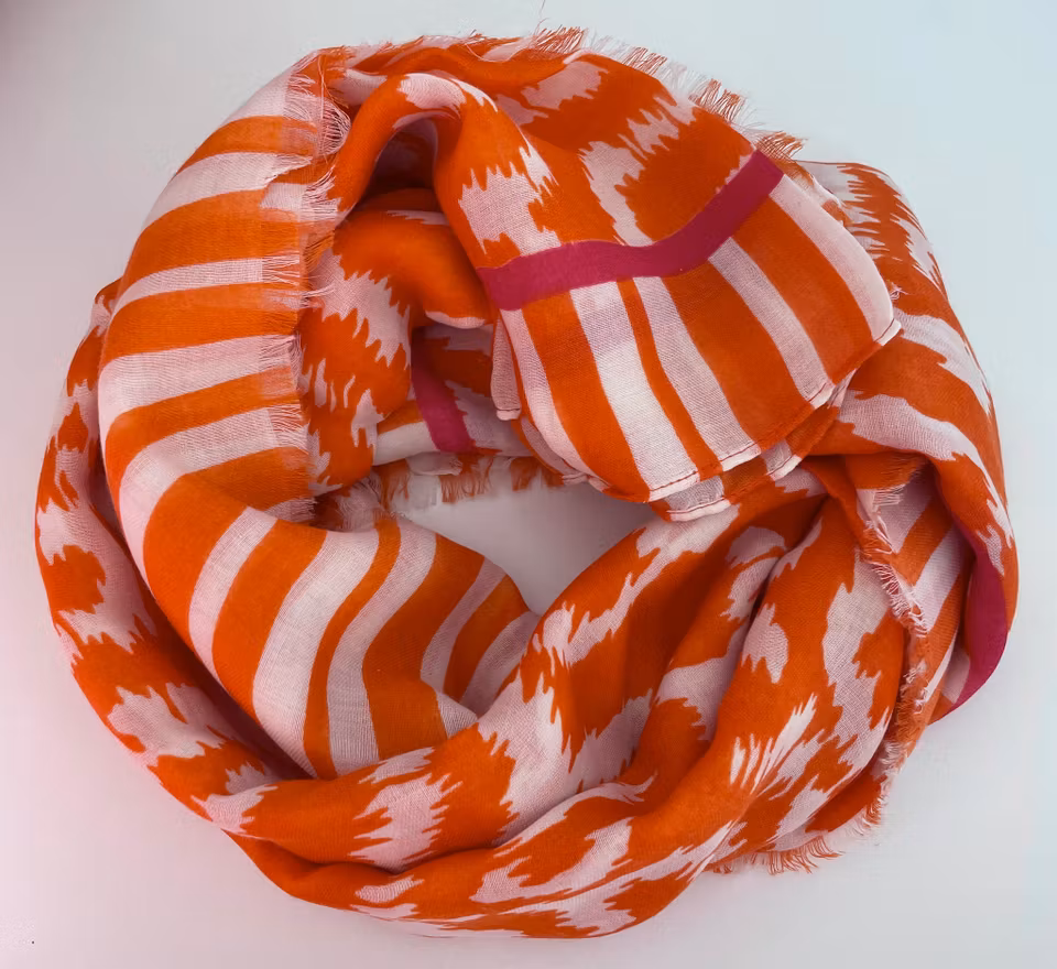Scarf SLUT