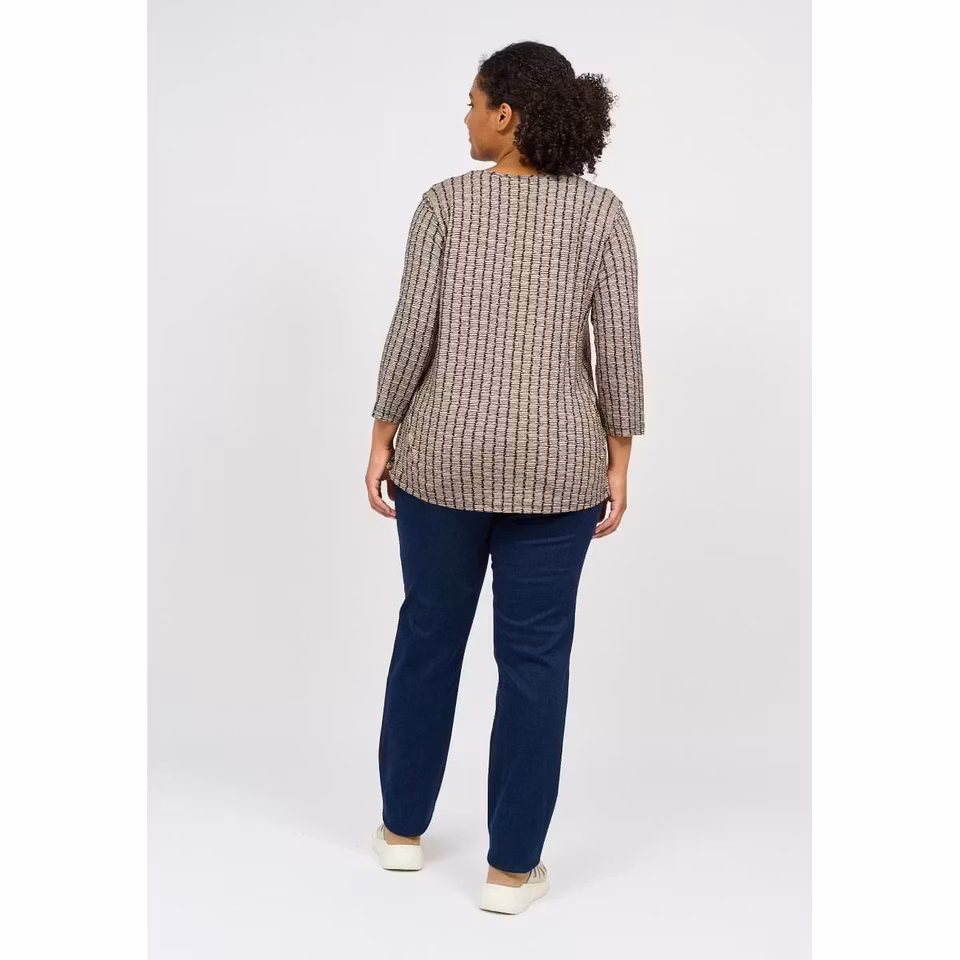 Jeans i mörk denim (44, 54, 56 KVAR)
