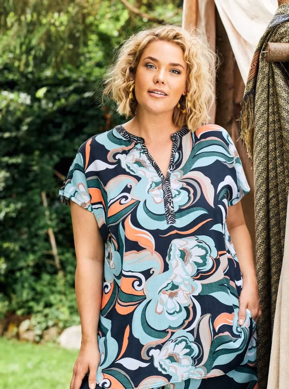 Topp/blus (54 KVAR) SLUT 24/8