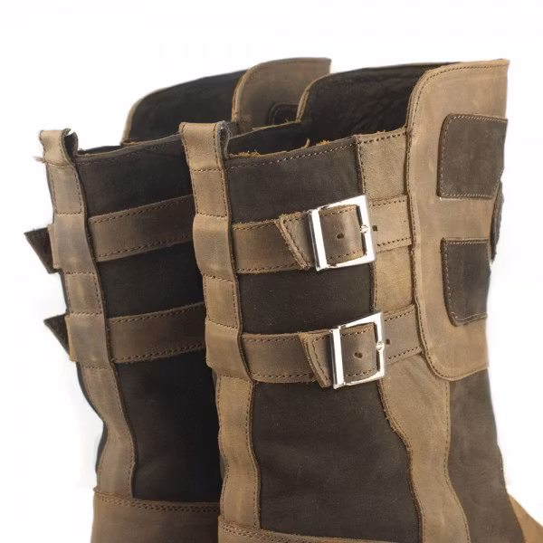 Stövlar bruna kort modell