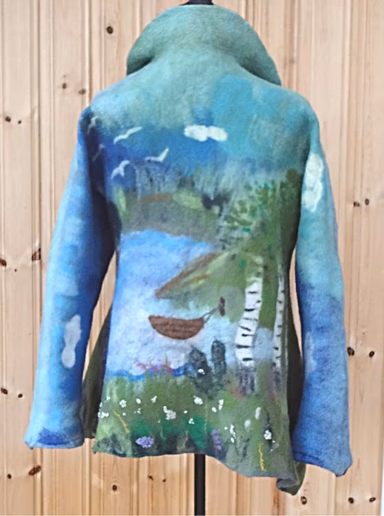 Handtovade konstjacka Björkar