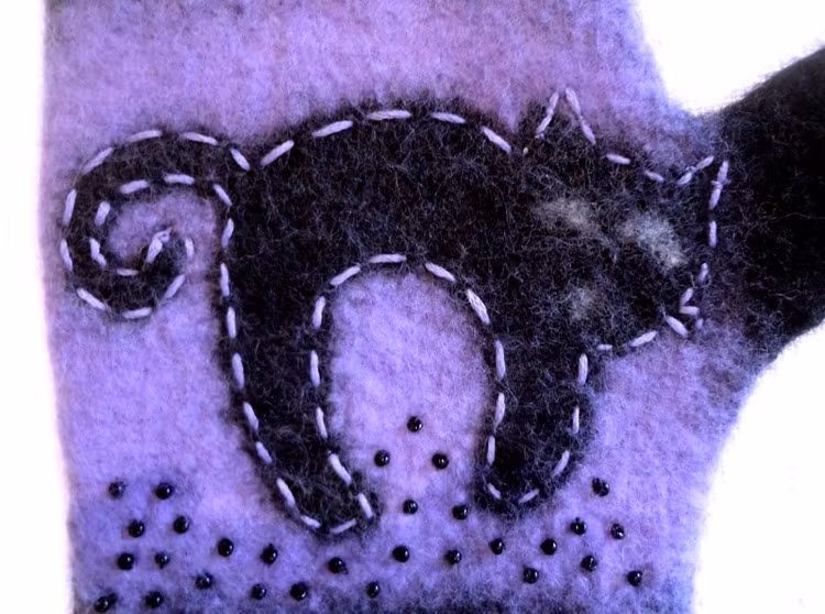 Tovade vantar Svarta katter