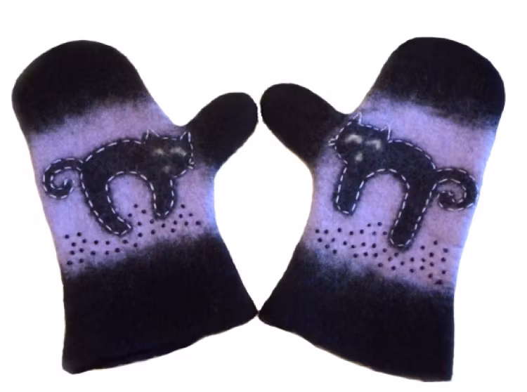 Tovade vantar Svarta katter