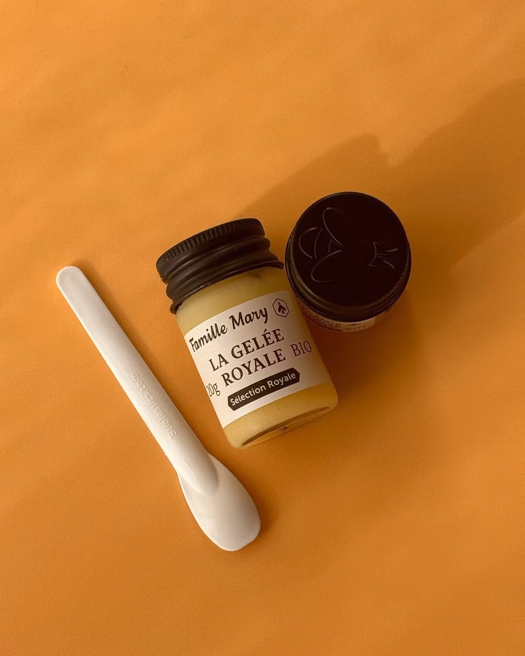 Rent Färskt Bidrottninggelé/ Pure Royal Jelly/ Gelée Royale 20 g