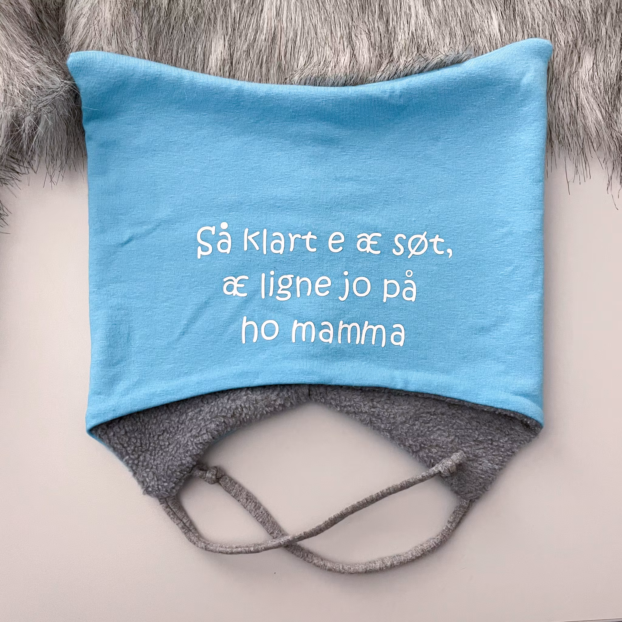 Såklart e æ søt - knytelue 1-2 år ca