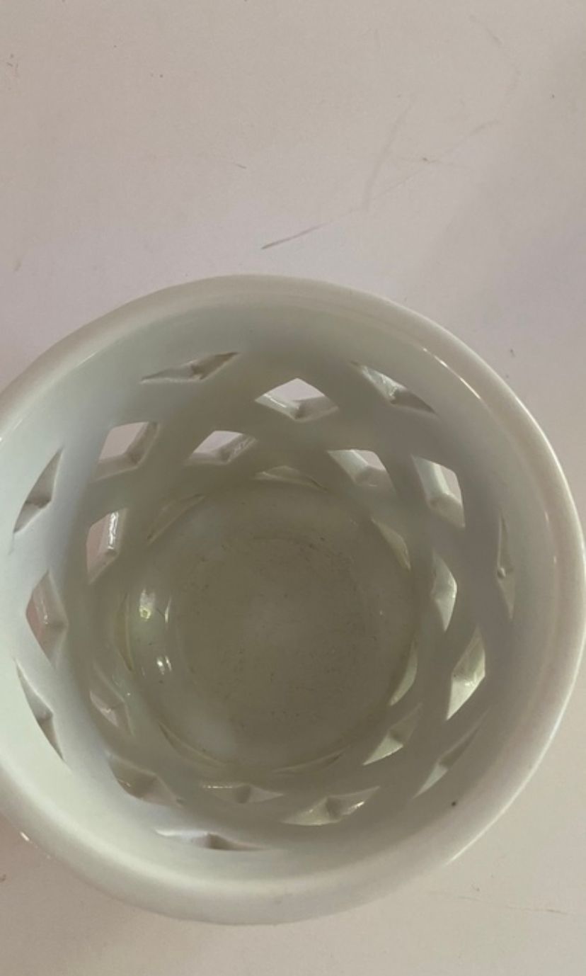 Design Gunnar Nylund för Rörstrand vitt ytterfoder större