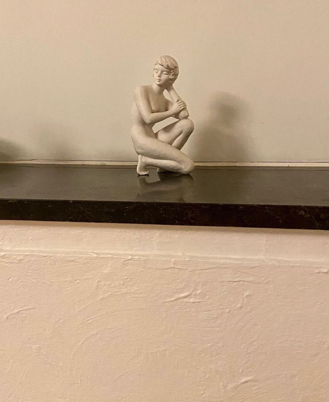 Fantastiskt fin figurin från Goebel signerad KRO FN73