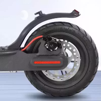 Kort Ducktail Bakskärm med Bakljus för Xiaomi M365