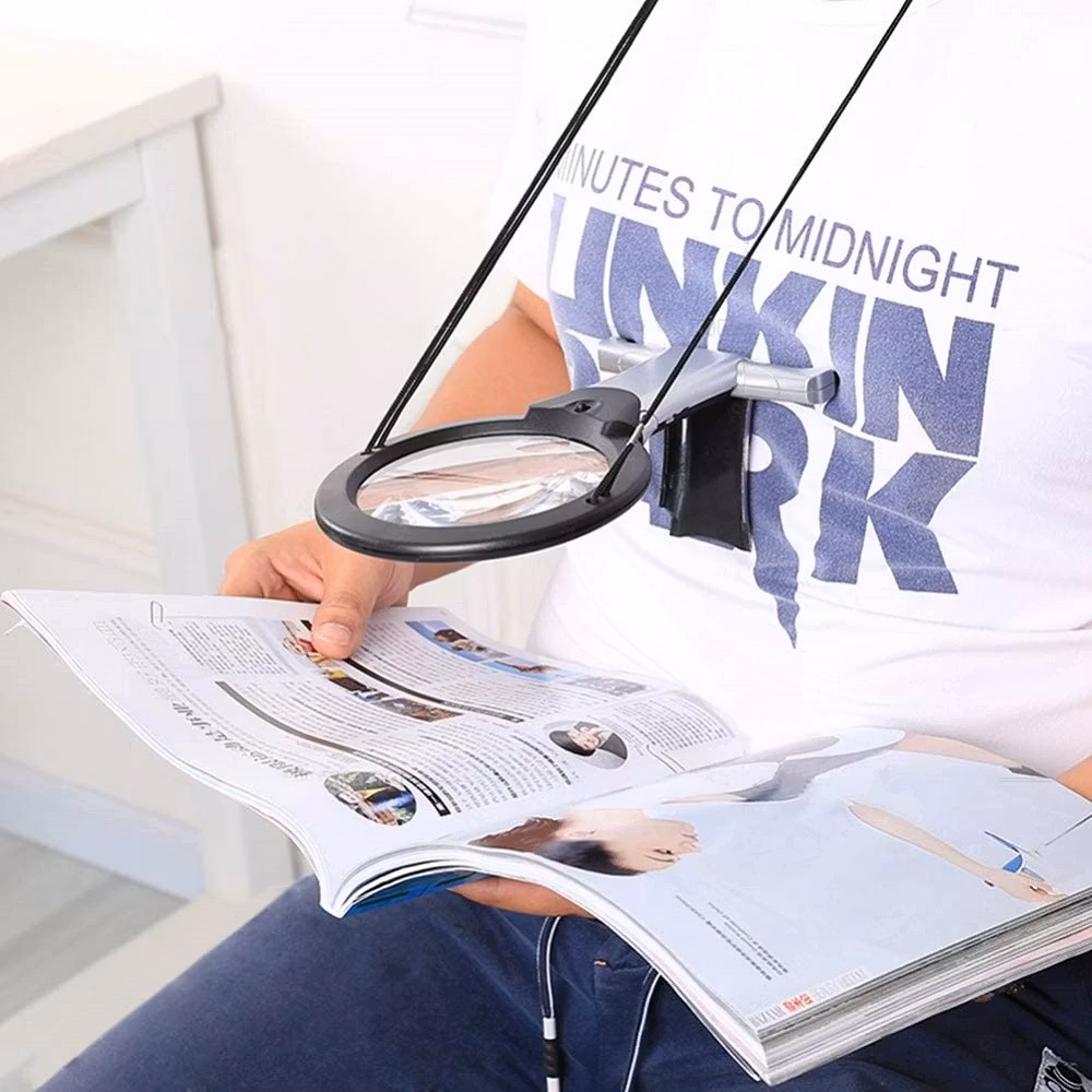 Förstoringsglas med stativ och LED-lampa
