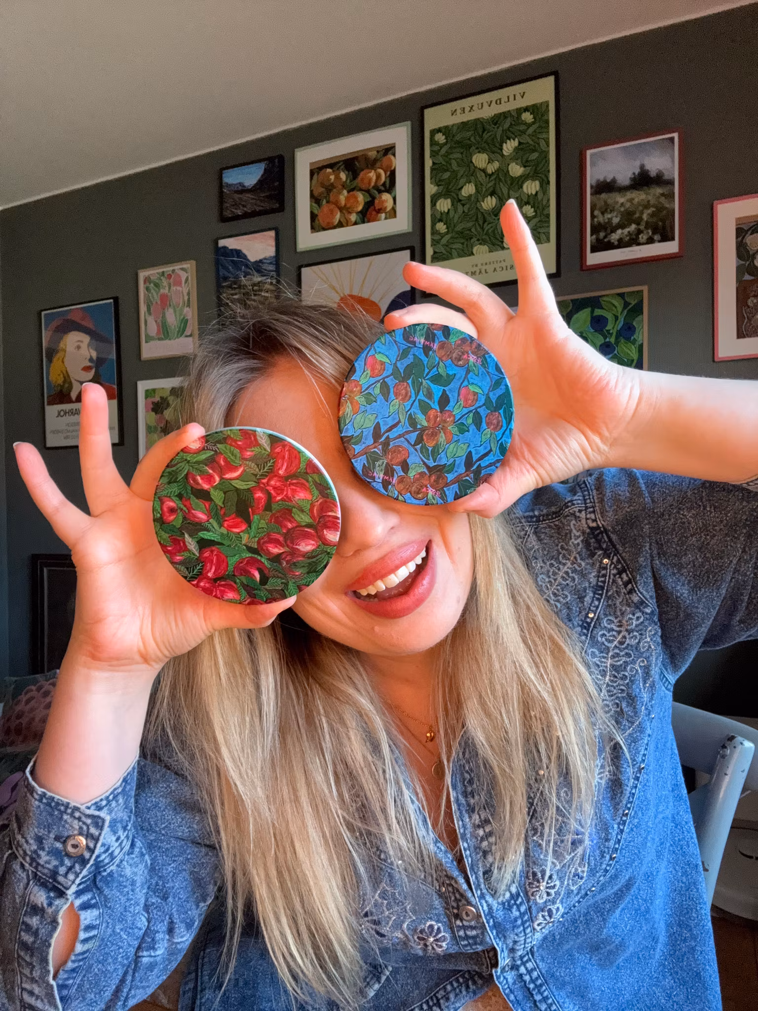 Äppelblom - Coaster i Keramik av Jessica Jämting